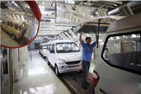 工信部：2025年中國(guó)的汽車銷量有望達(dá)到3500萬(wàn)輛，新能源汽車的占有率至少為20%