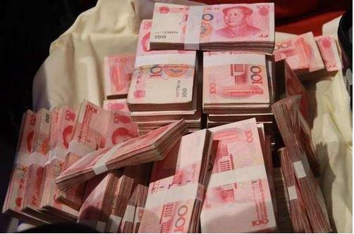 .重慶市人力社保局：全市最低工資標準進行了調(diào)整，從2019年1月1日起執(zhí)行