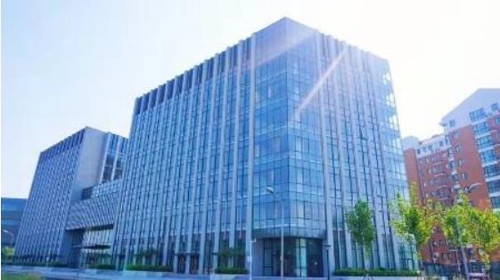 北京寫字樓市場租賃成交出現(xiàn)小幅下滑，目前出售面積高于出租面積