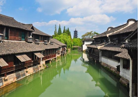 2019年旅游人數(shù)仍處增長態(tài)勢，將達60.6億人次，各地紛紛出臺新一輪文化旅游規(guī)劃??